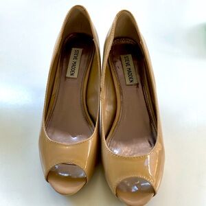 Steve Madden nude colour platform pumps